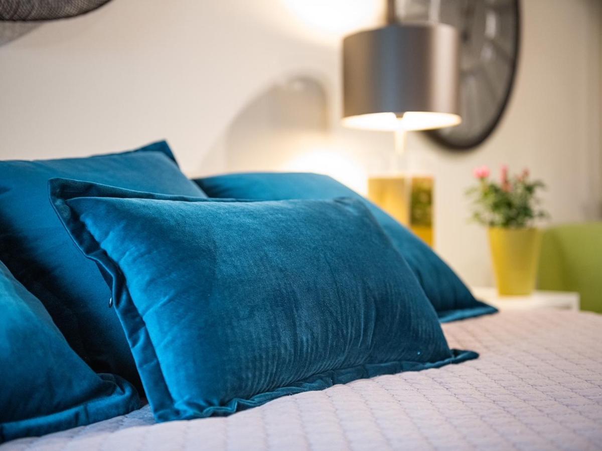 Aquamarina Apartment Cagliari Bagian luar foto